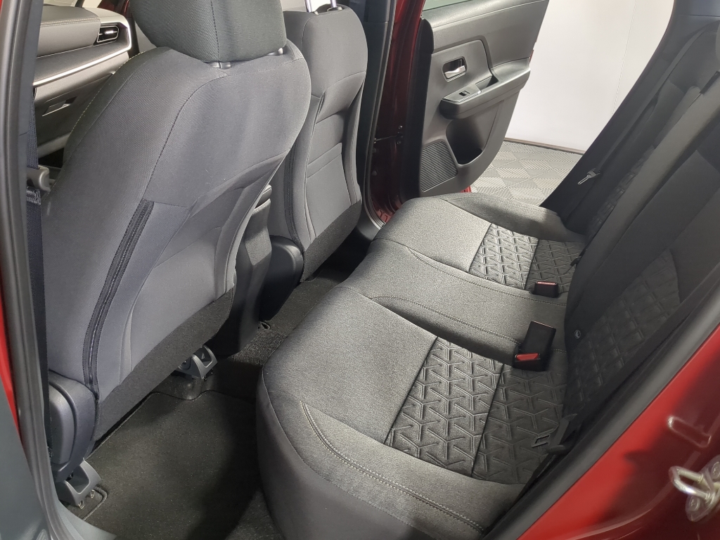 2026 Nissan Kicks SV photo 12