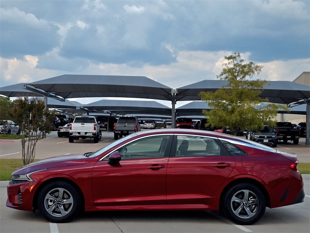 2021 Kia K5 LX photo 4
