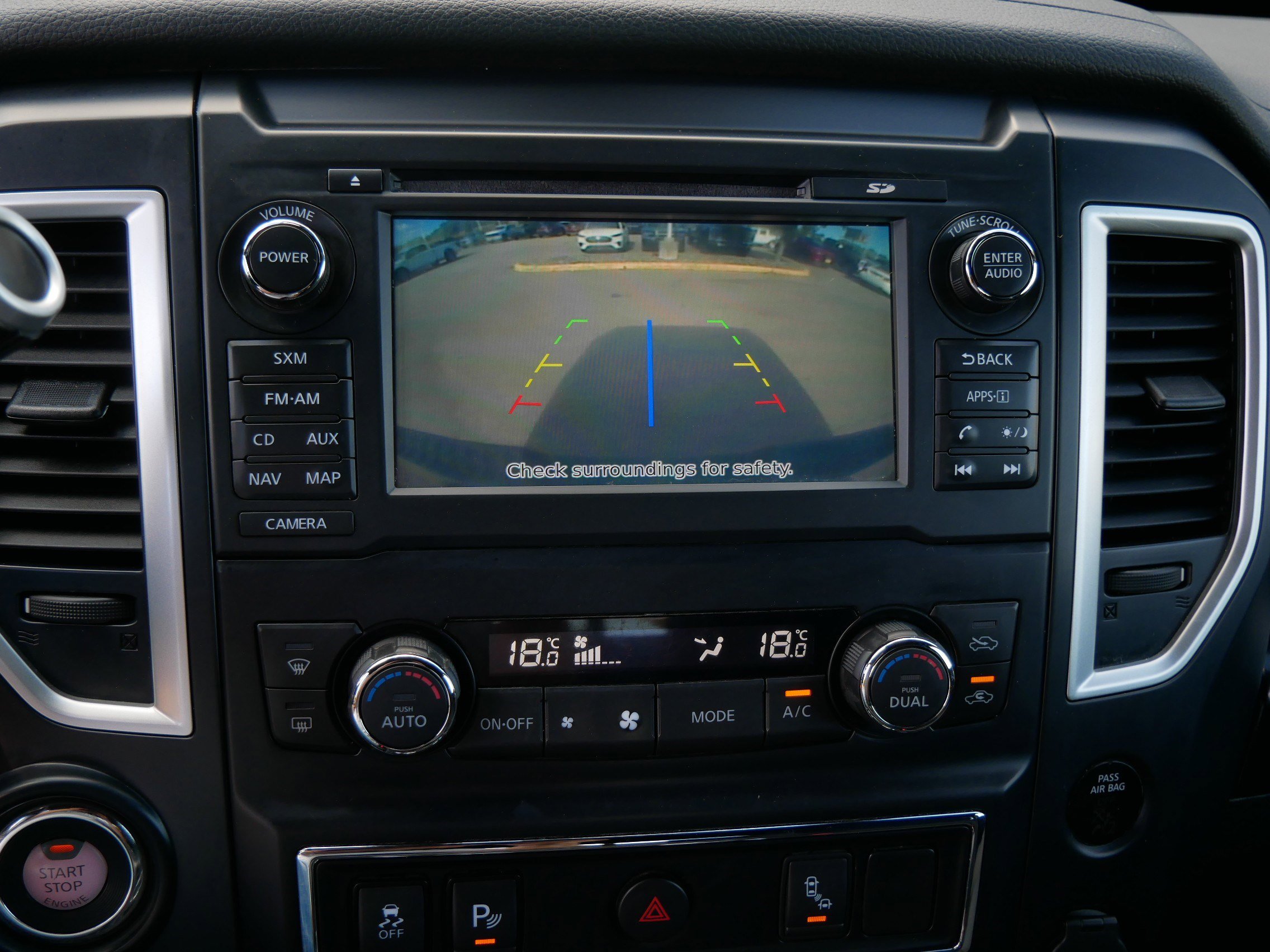 2018 Nissan Titan SV photo 27