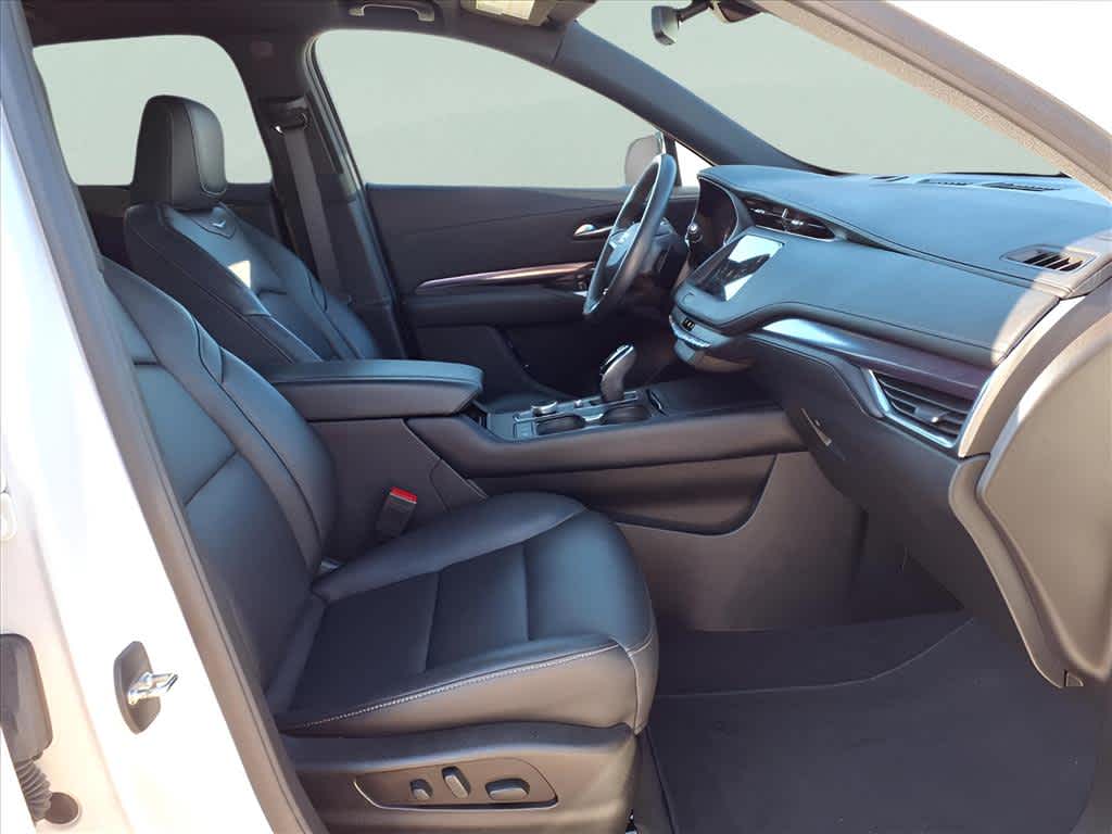 2023 Cadillac XT4 Luxury photo 24