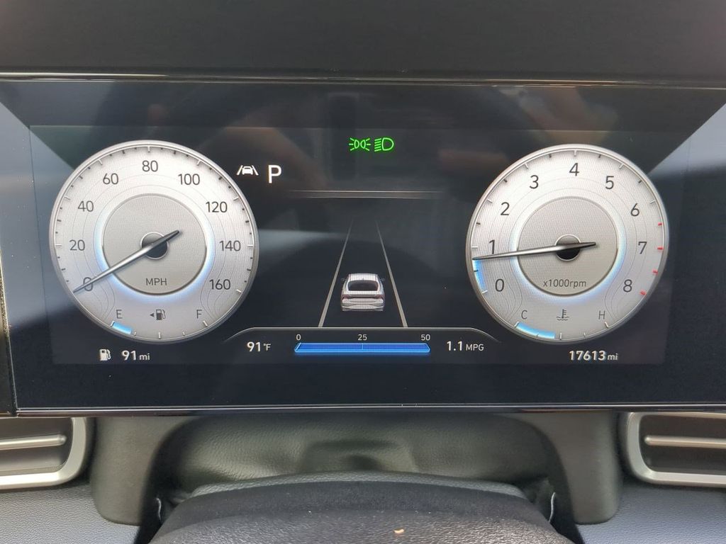 2023 Hyundai Elantra SEL photo 23