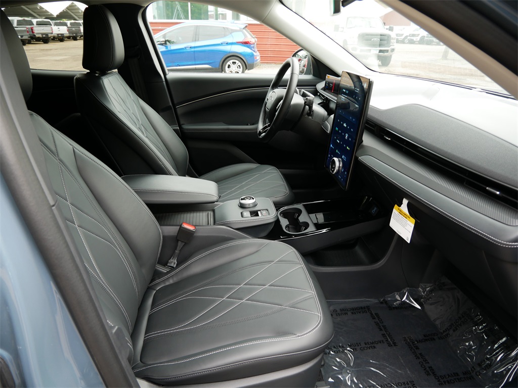 2024 Ford Mustang Mach-E Select photo 8