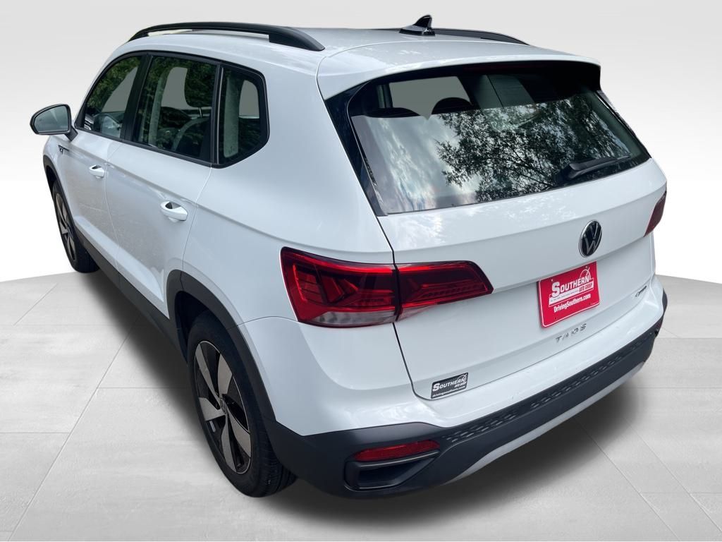 2024 Volkswagen Taos S photo 3
