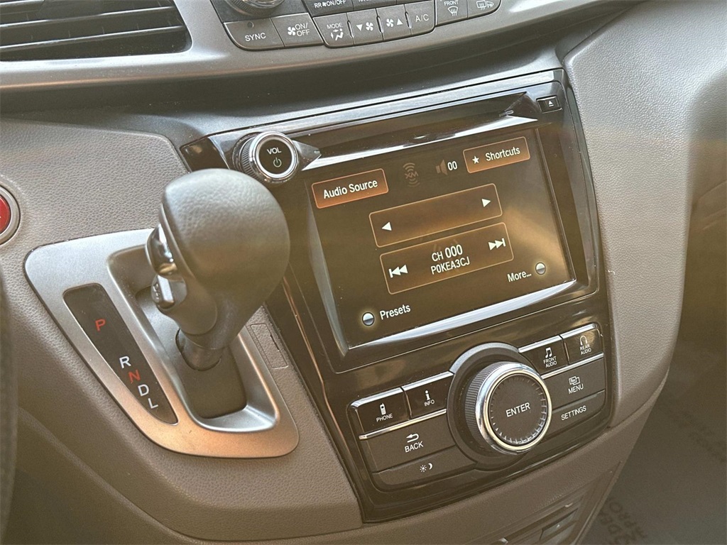 2016 Honda Odyssey SE photo 22