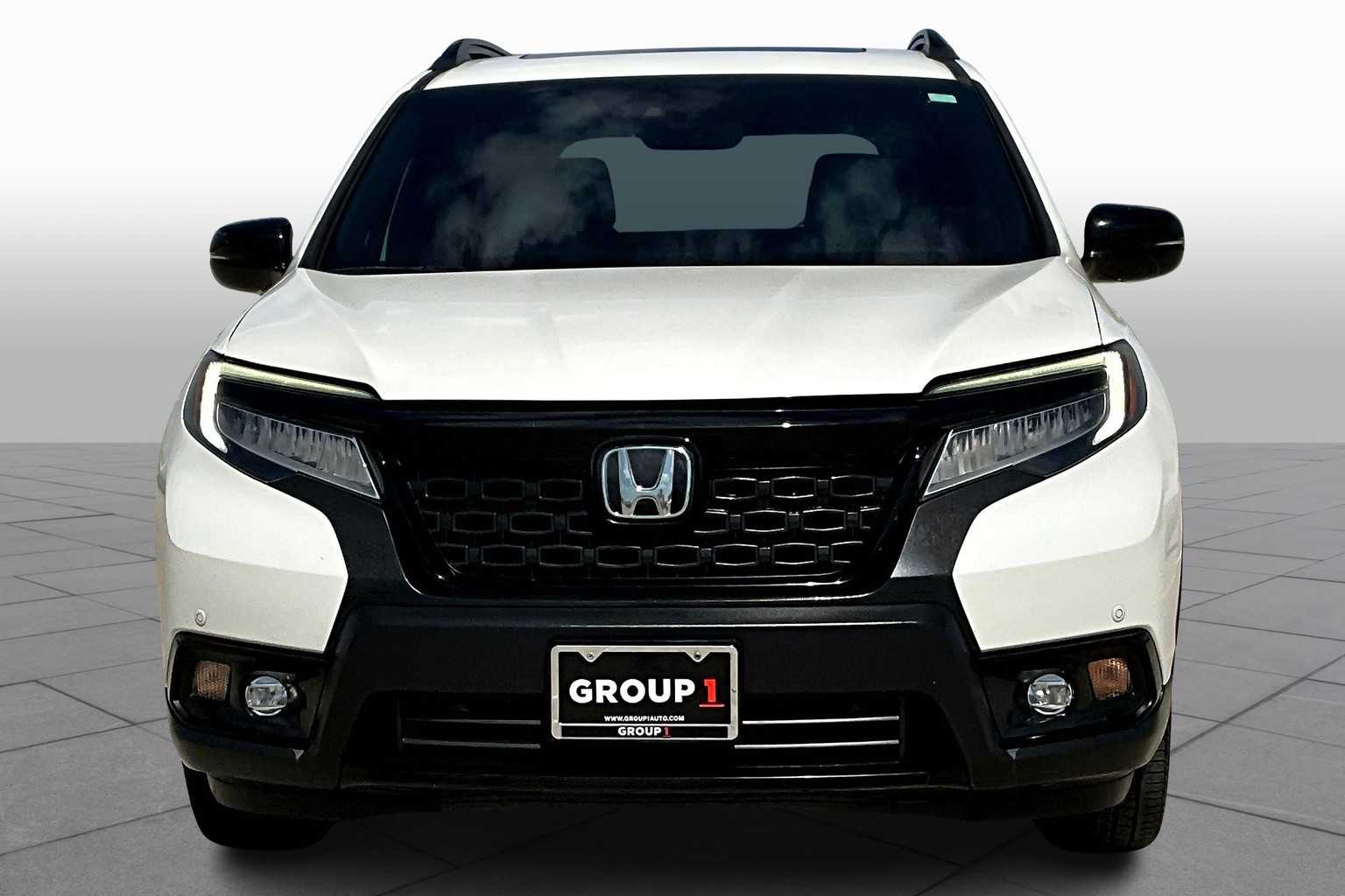 2019 Honda Passport Elite photo 2