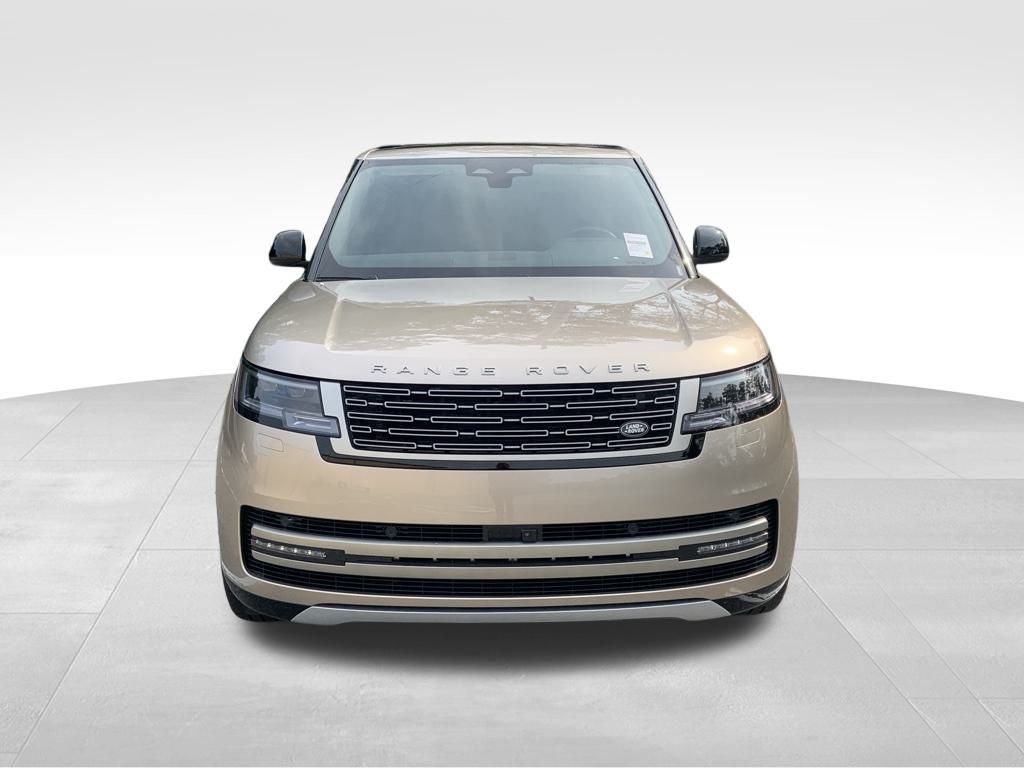 2025 Land Rover Range Rover SE photo 2