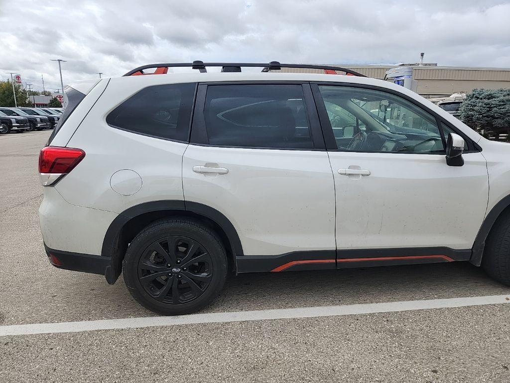 2023 Subaru Forester Sport photo 4
