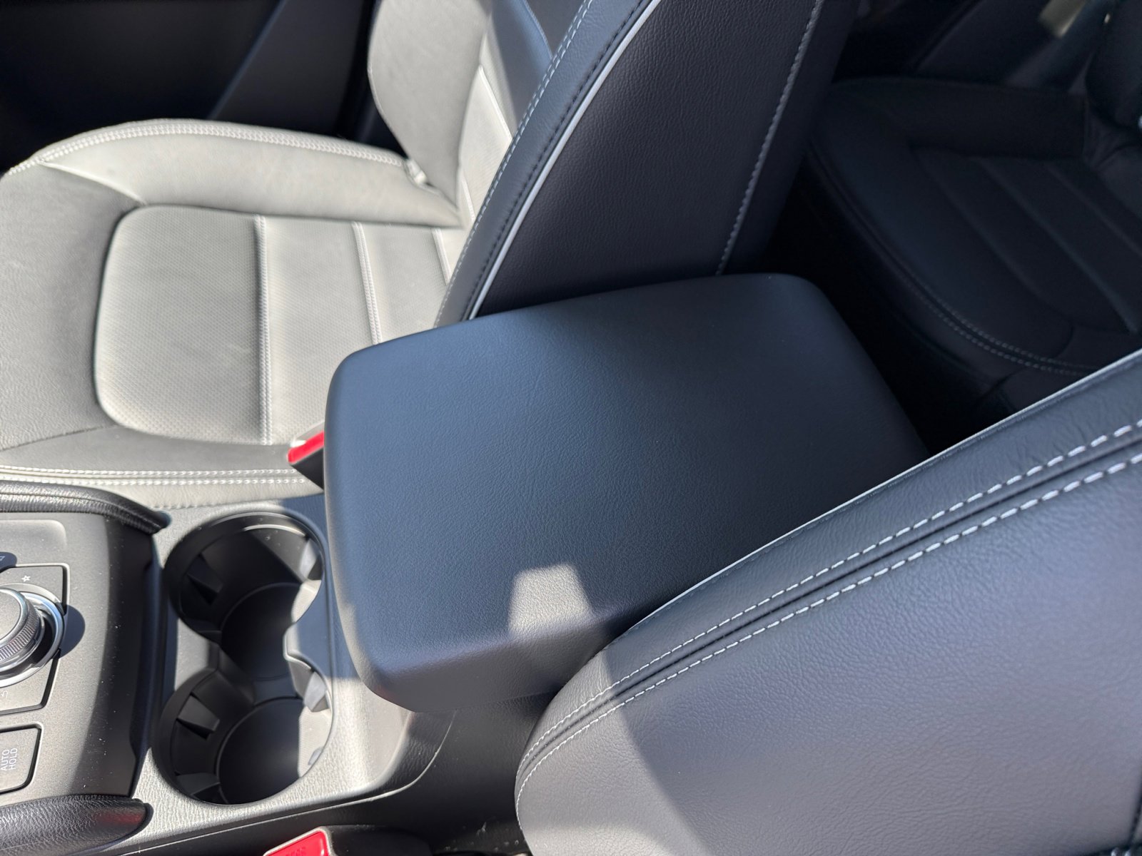 2025 Mazda CX-5 2.5 S Preferred photo 14