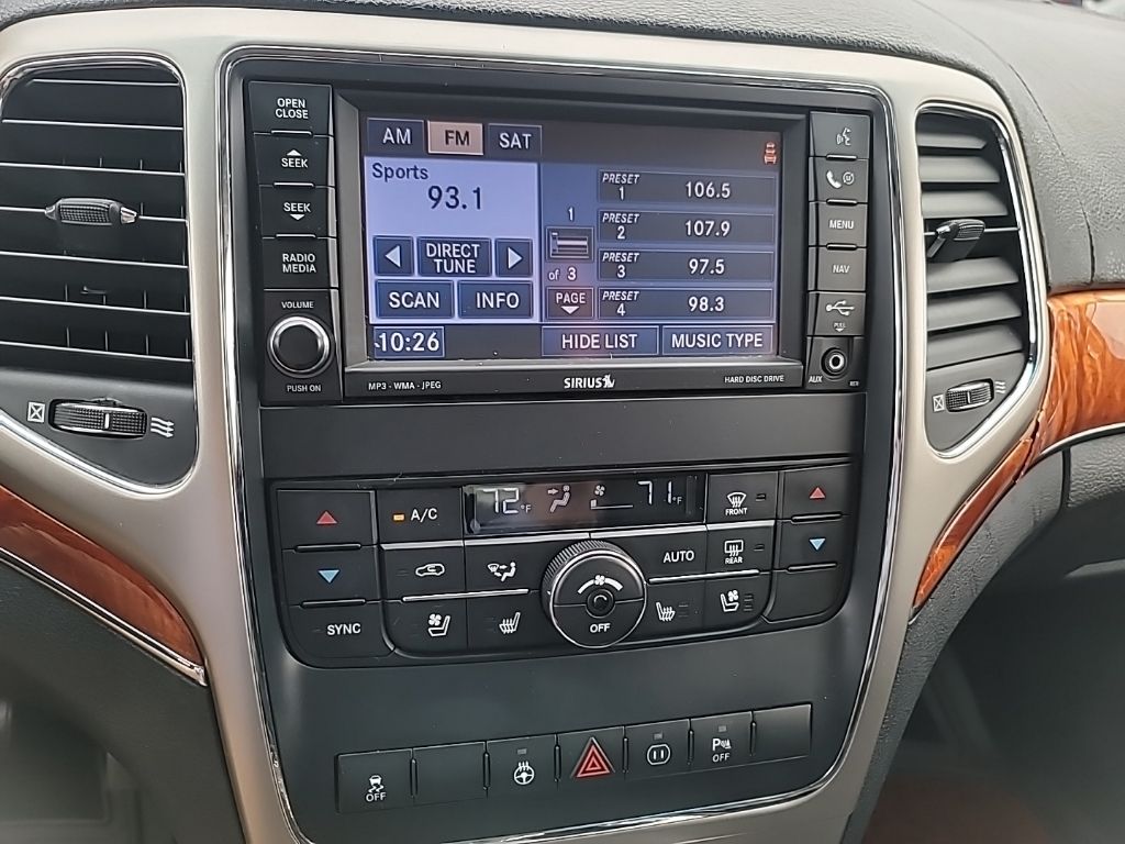 2011 Jeep Grand Cherokee Overland photo 16