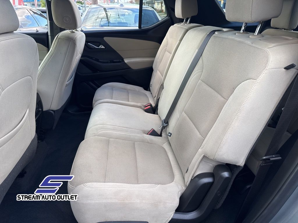 2023 Chevrolet Traverse LS photo 26