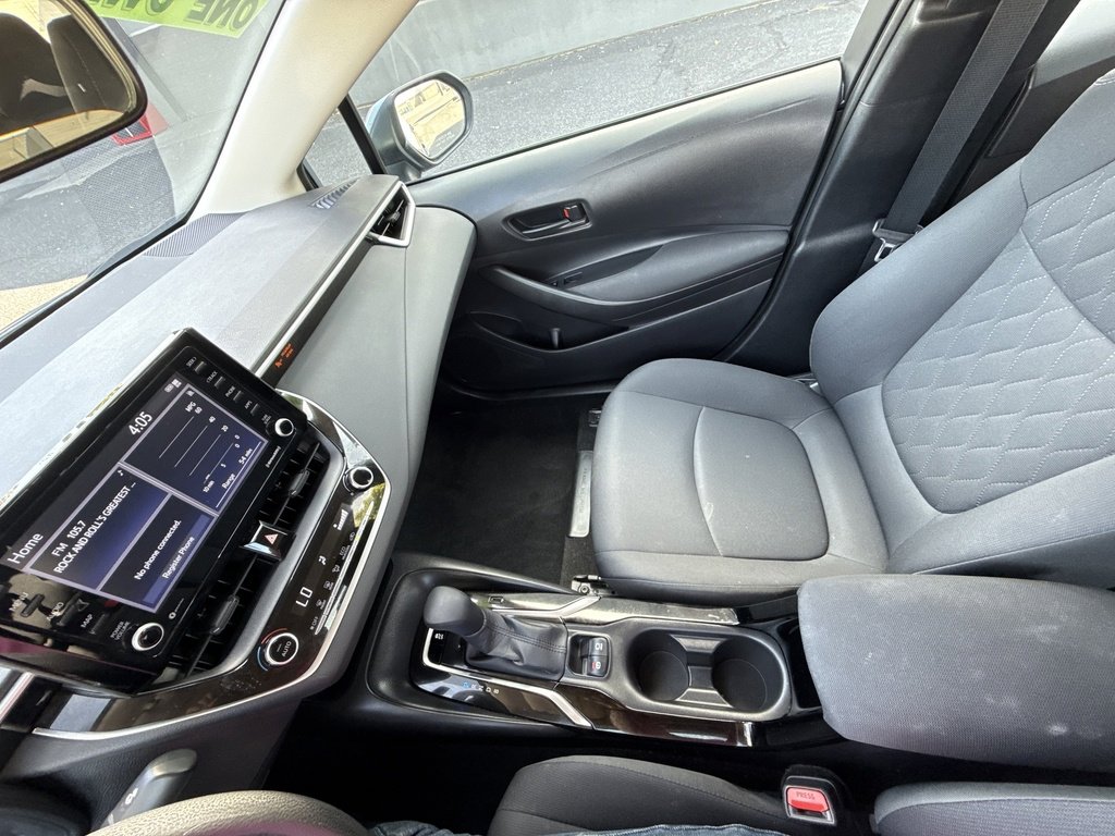 2022 Toyota Corolla LE photo 25