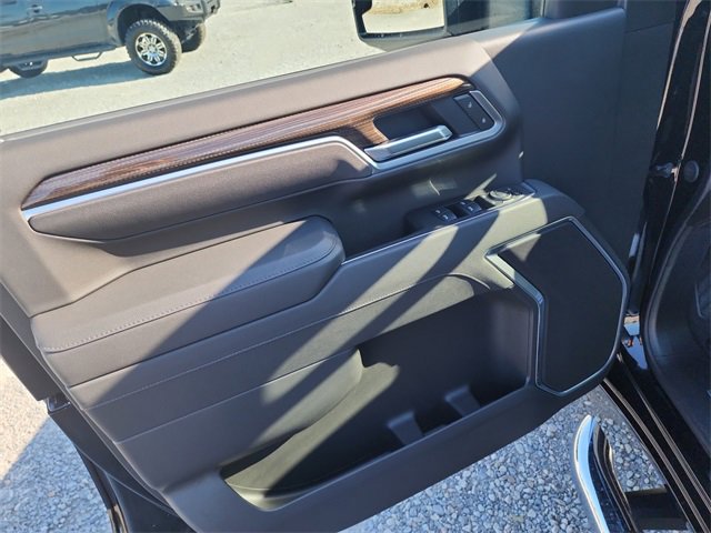 2025 Chevrolet Silverado 2500HD LT photo 17