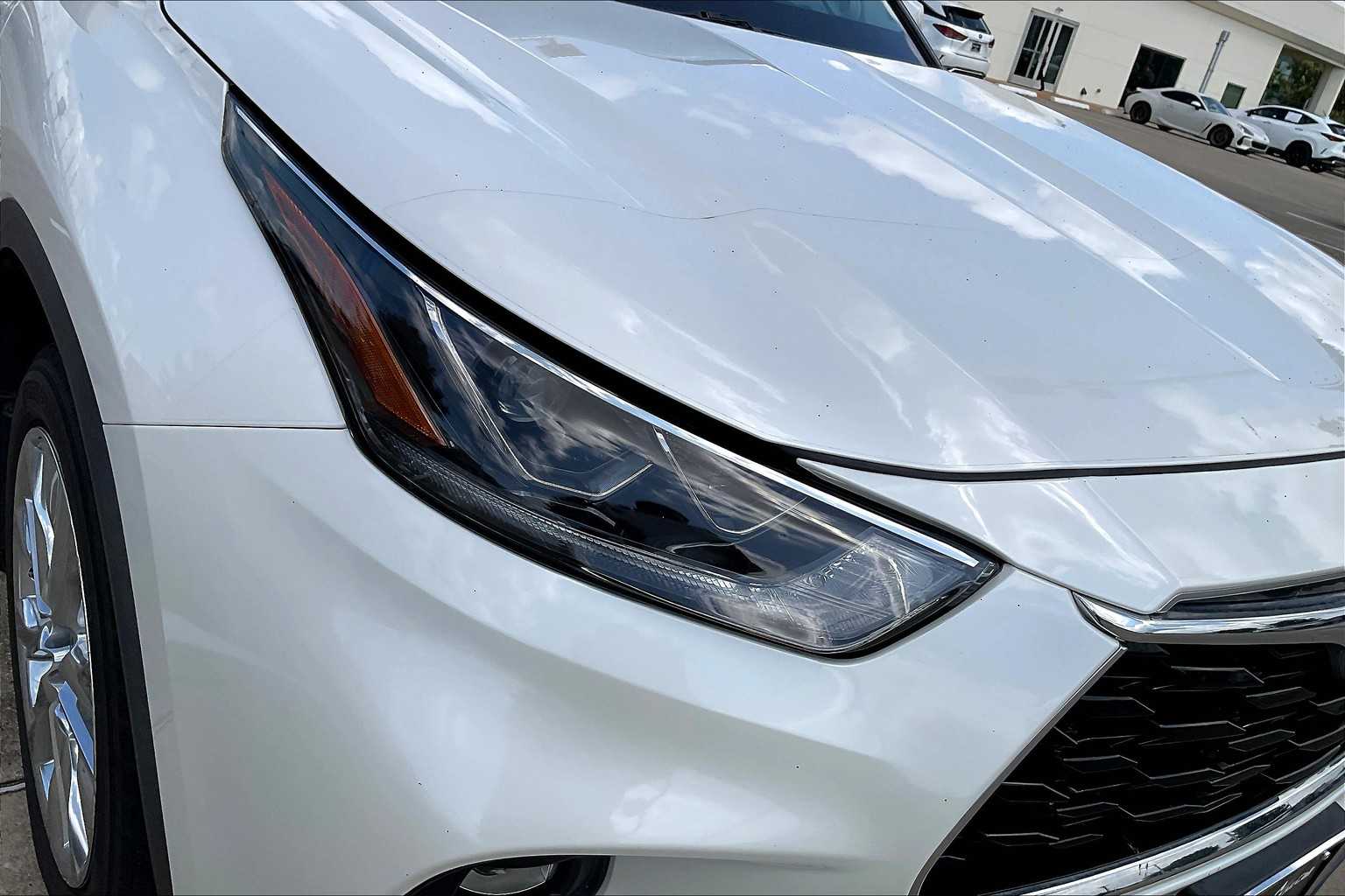 2021 Toyota Highlander Hybrid Limited photo 25