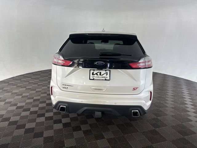 2019 Ford Edge ST photo 2