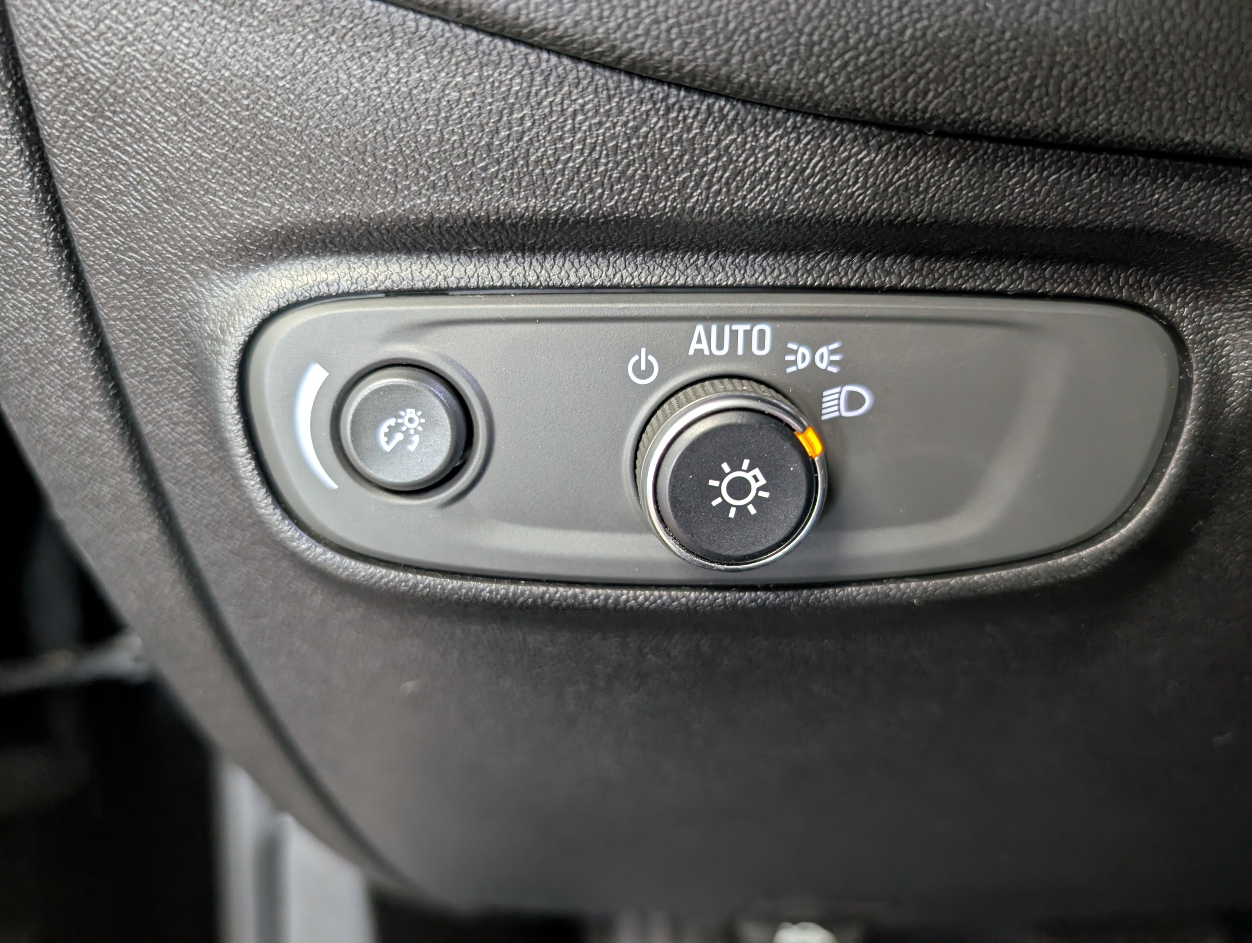 2018 Chevrolet Equinox LT photo 10