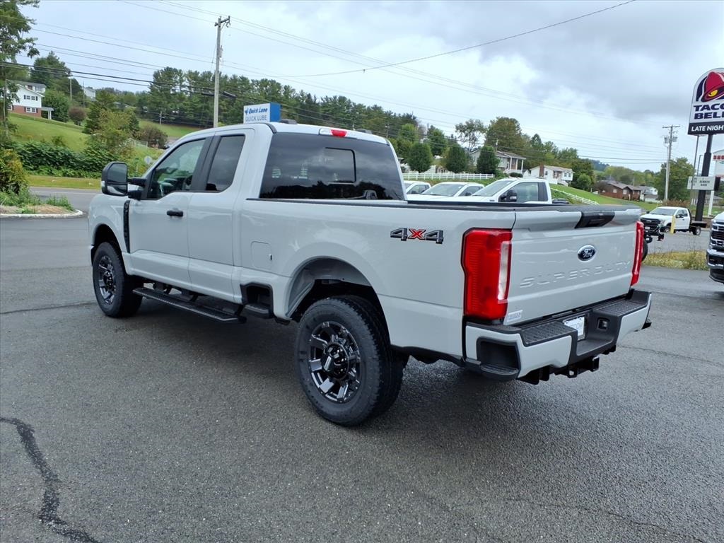2026 Ford F-350 XL photo 3
