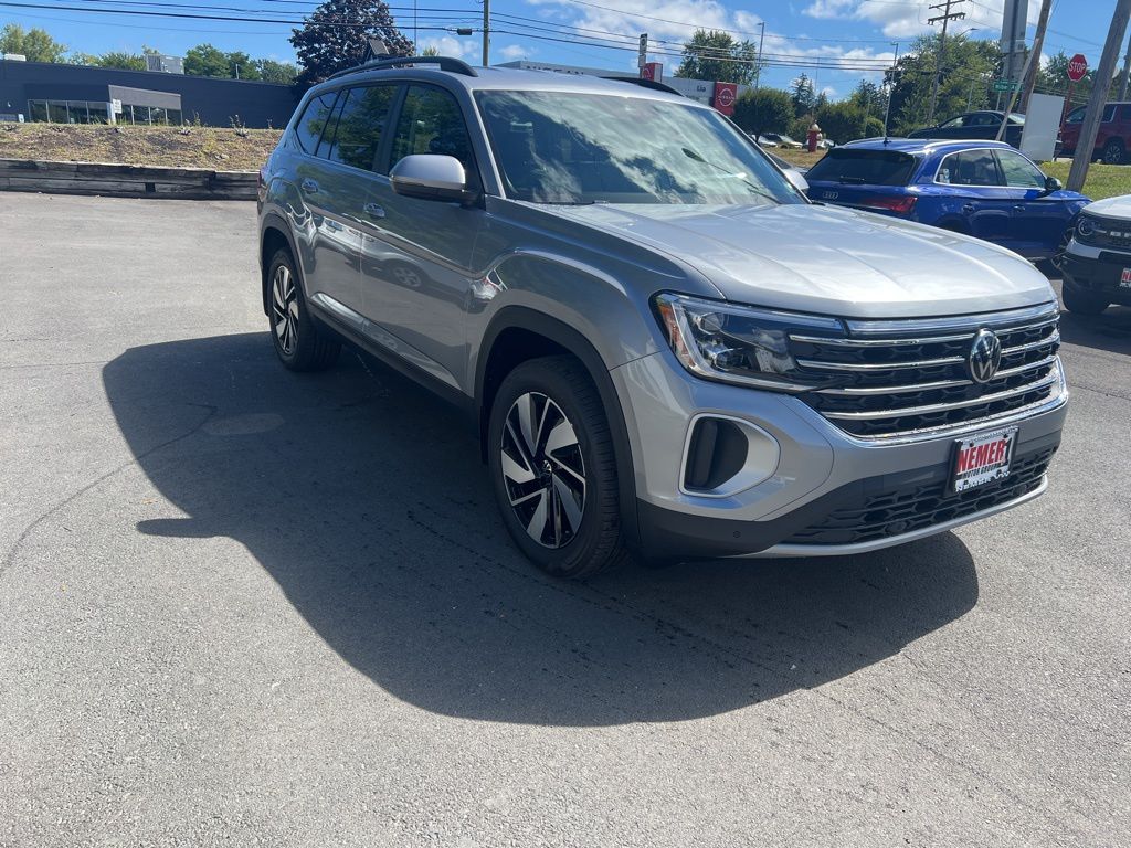 2026 Volkswagen Atlas SE Technology photo 3