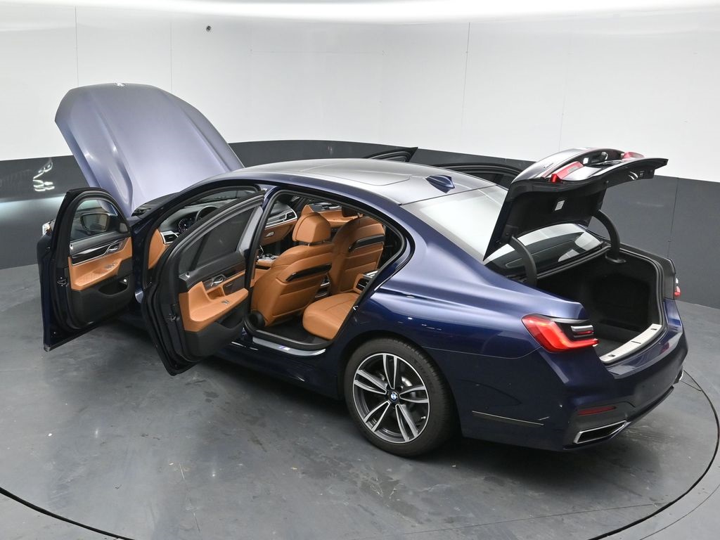 2022 BMW 750LI - Image 48