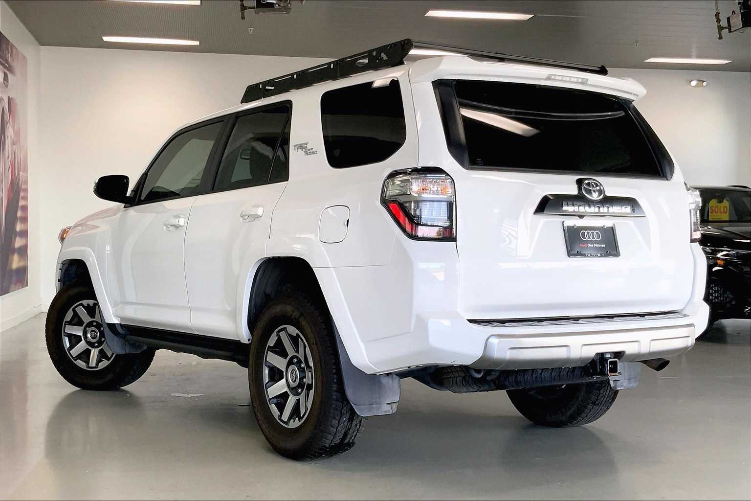 2023 Toyota 4Runner TRD Off-Road Premium photo 4