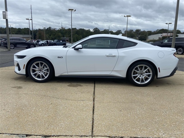 2025 Ford Mustang GT Premium photo 4
