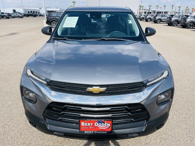 2021 Chevrolet Trailblazer LS photo 2