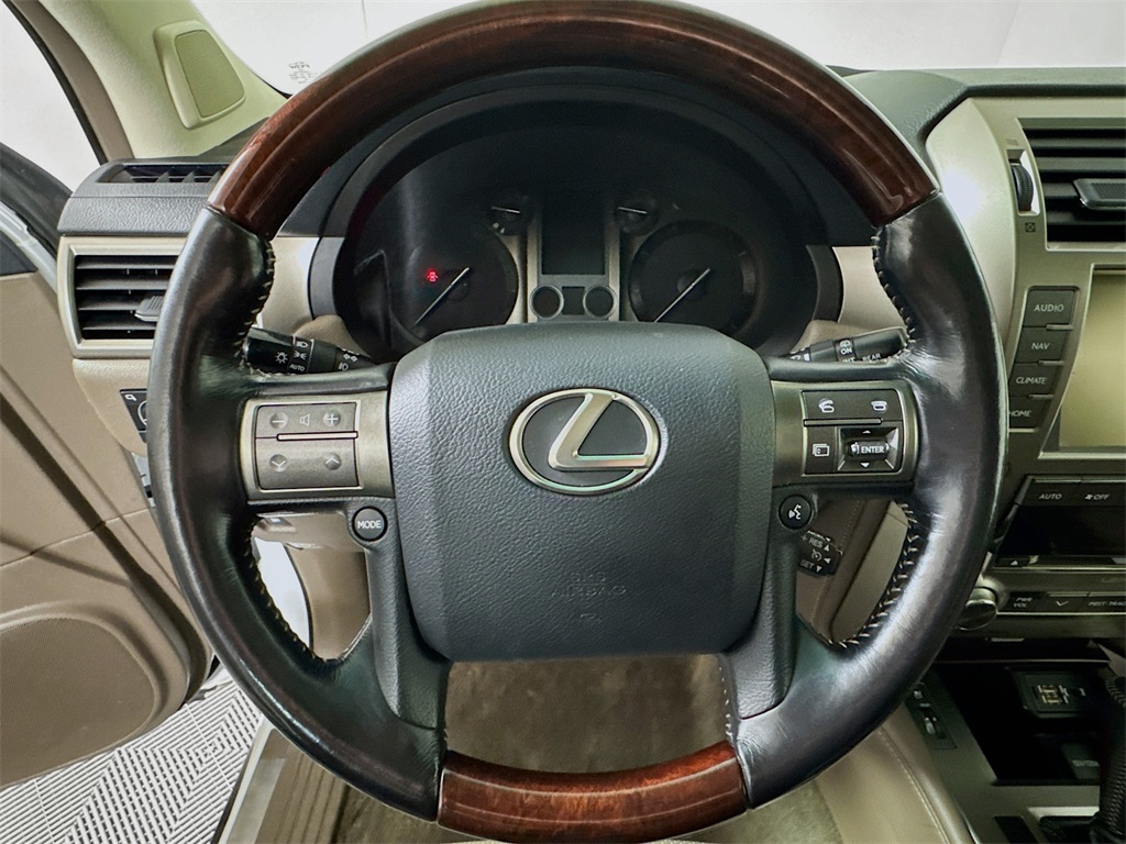 2016 Lexus GX 460 Luxury photo 39