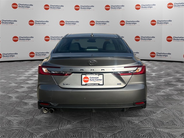 2025 Toyota Camry SE photo 4