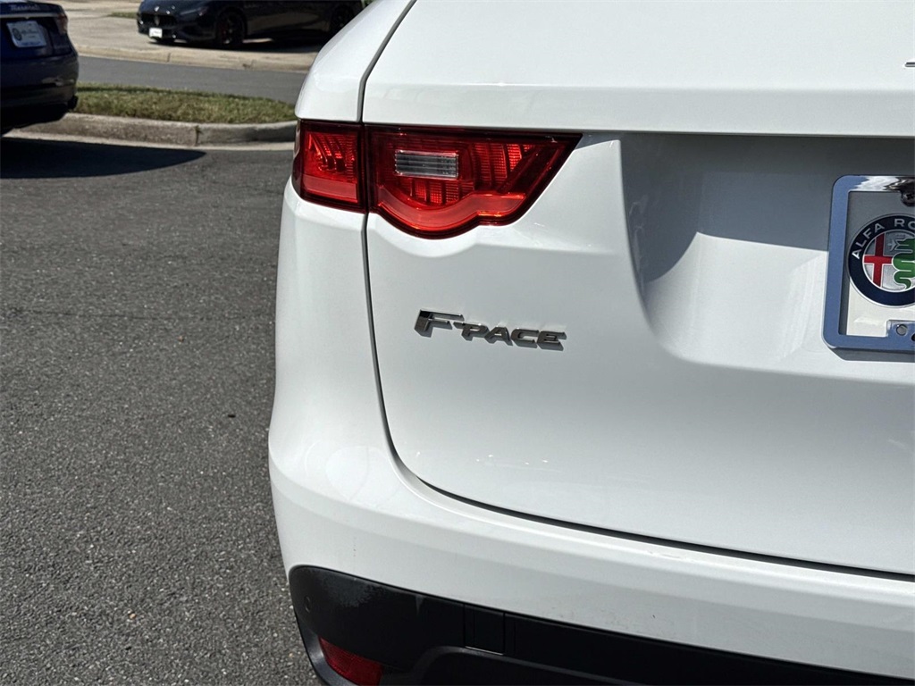2020 Jaguar F-PACE Premium photo 11