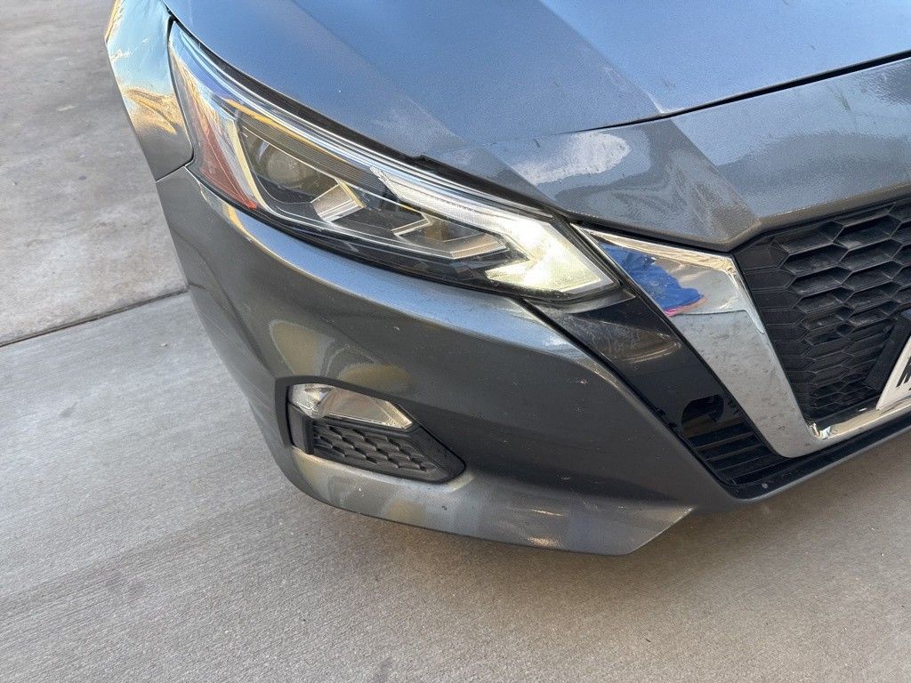 2020 Nissan Altima 2.5 SR photo 5