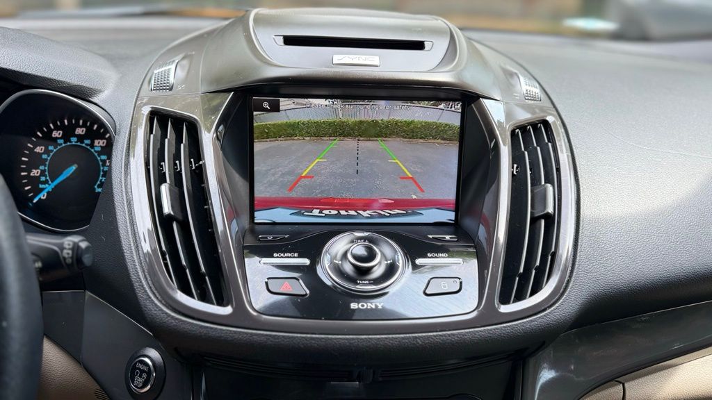 2015 Ford Escape Titanium photo 23