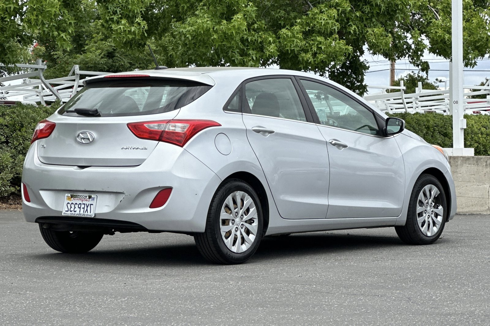 2016 Hyundai Elantra GT Base photo 3