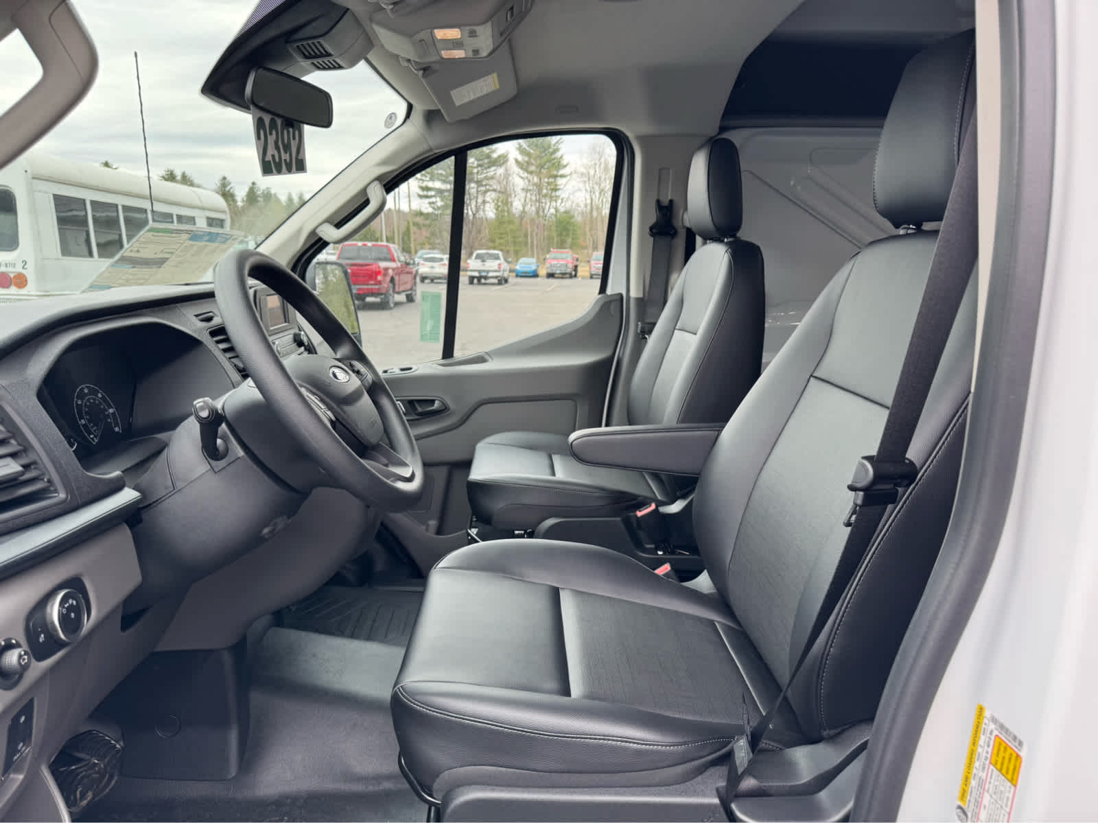 2025 Ford Transit Van Base - Photo 10