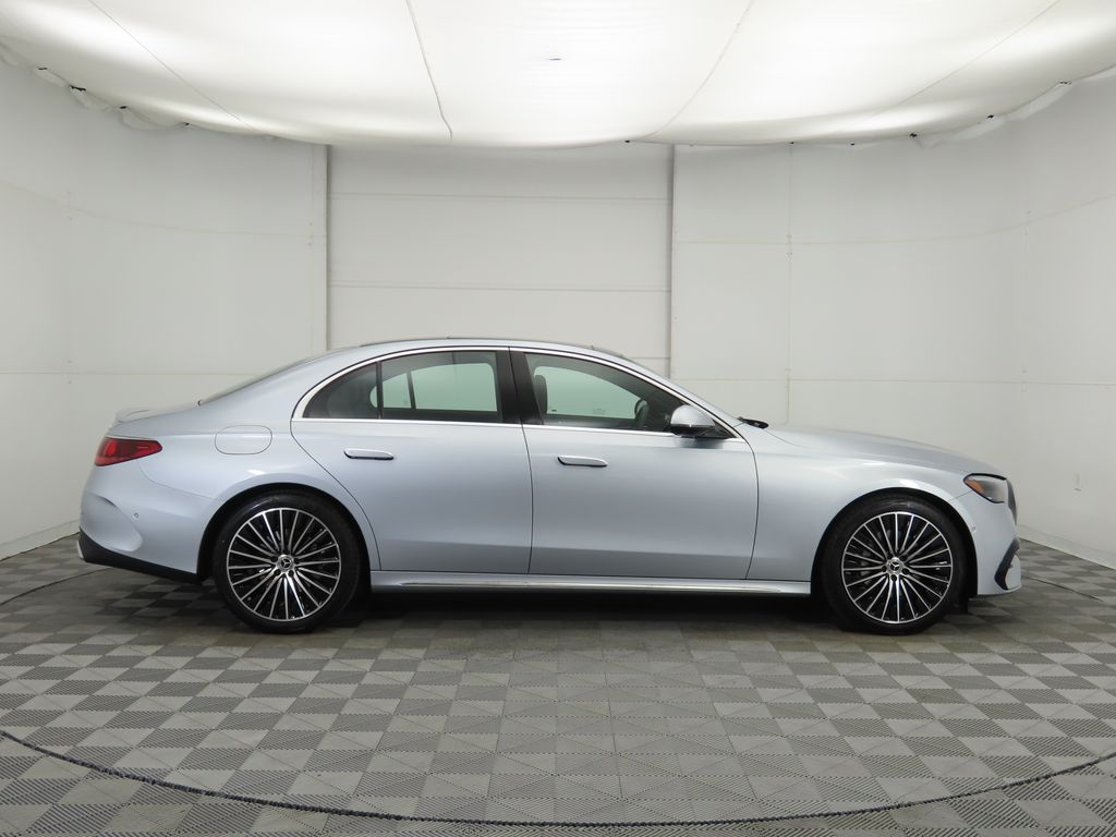 2026 Mercedes Benz E 350 4MATIC photo 4