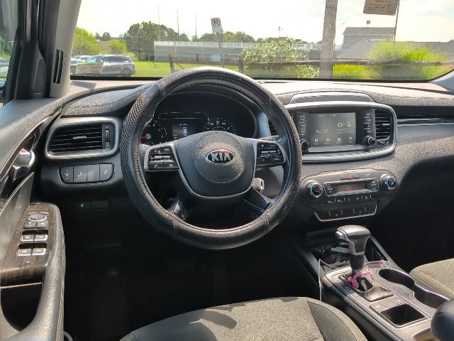 2020 Kia Sorento LX S photo 14