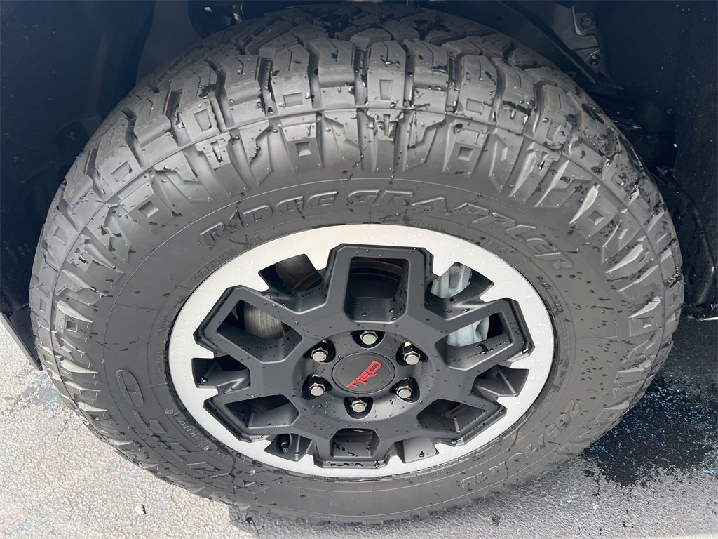 2025 Toyota 4Runner photo 11