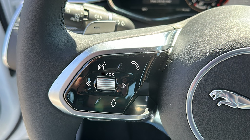 2024 Jaguar XF P300 R-Dynamic SE photo 13