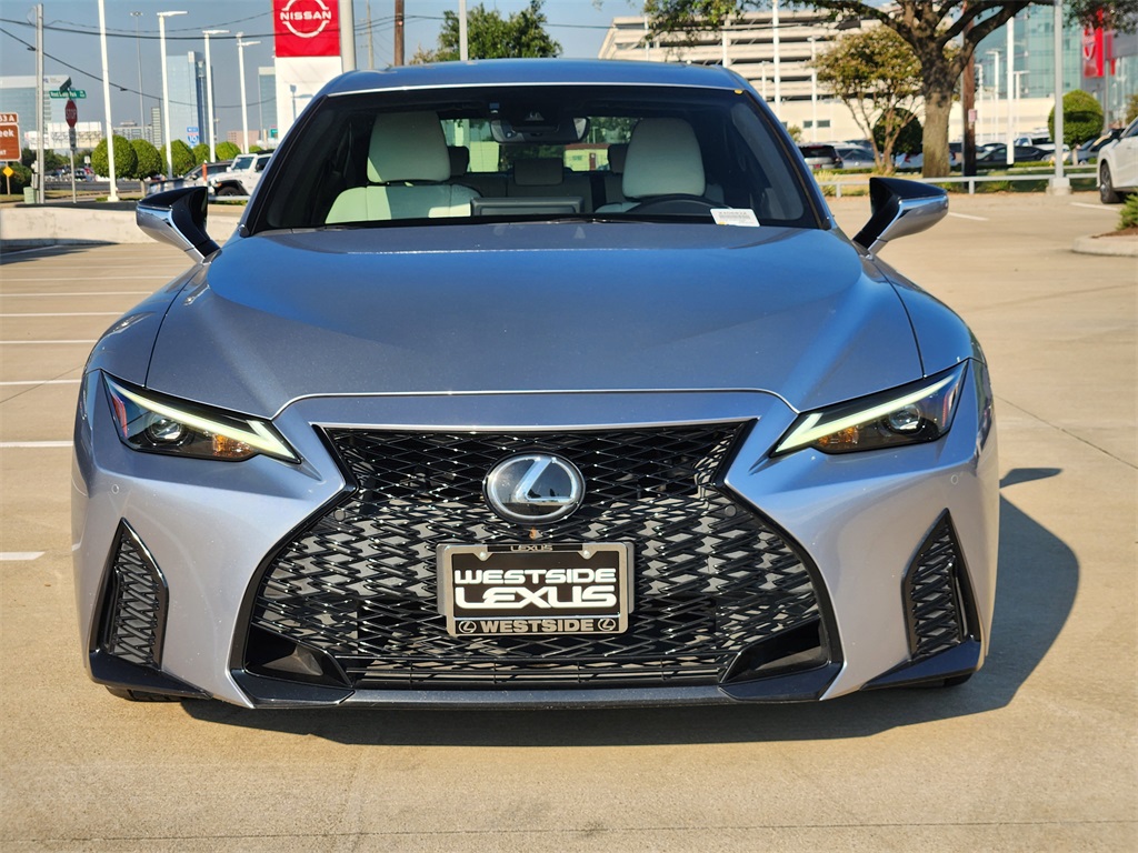 2021 Lexus IS 350 F SPORT photo 2