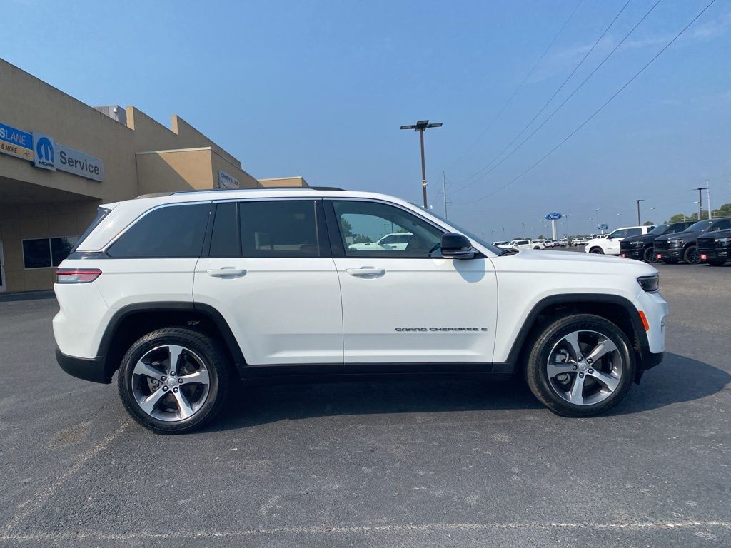 2023 Jeep Grand Cherokee Limited photo 8