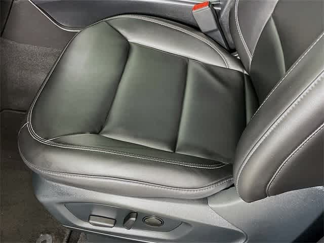 2024 Ford Explorer XLT photo 17
