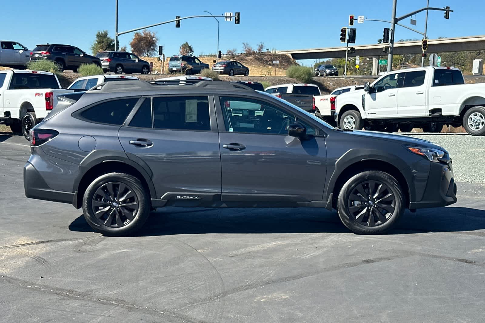 2025 Subaru Outback Onyx Edition photo 4