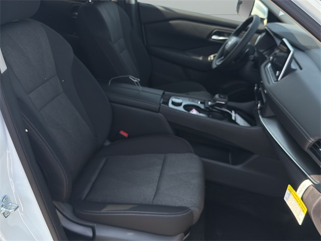 2026 Nissan Rogue SV photo 9