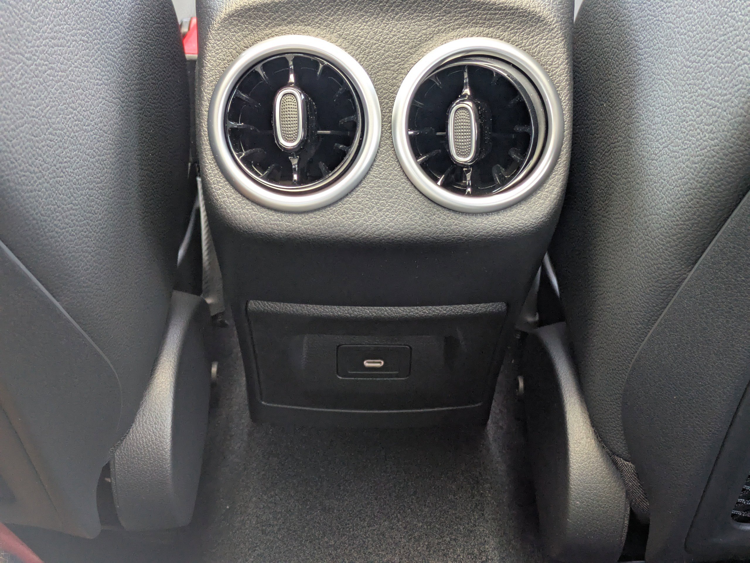 2026 Mercedes Benz CLA 250 4MATIC photo 4