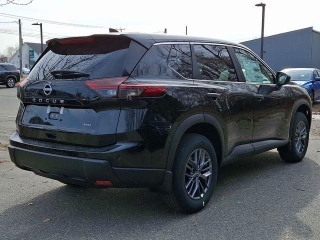 2025 Nissan Rogue S photo 3
