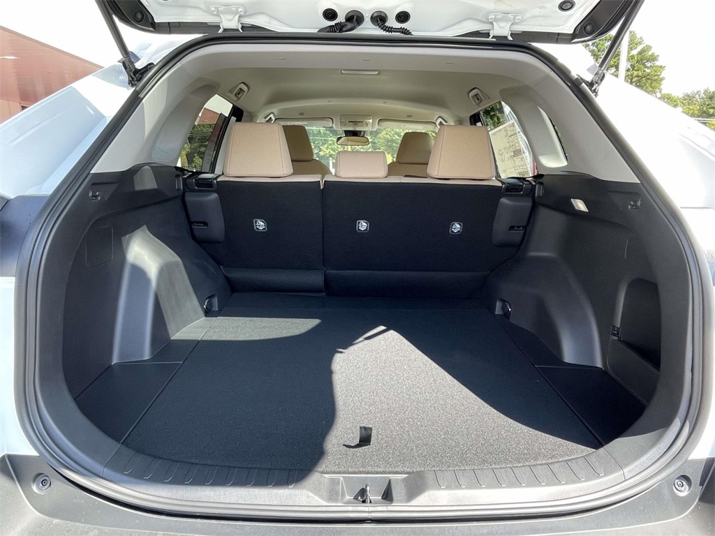 2025 Toyota RAV4 LE photo 7