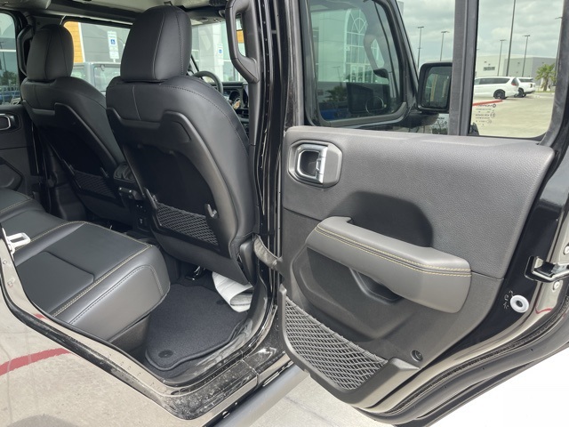 2025 Jeep Gladiator Sport photo 17