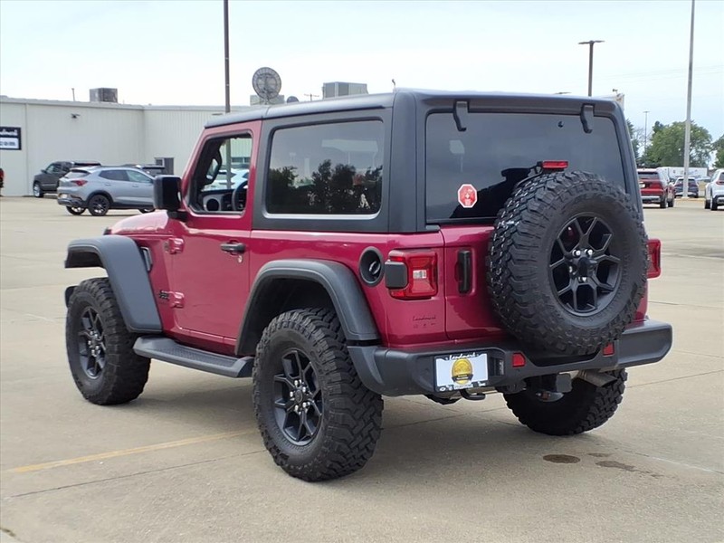 2024 Jeep Wrangler Willys photo 3