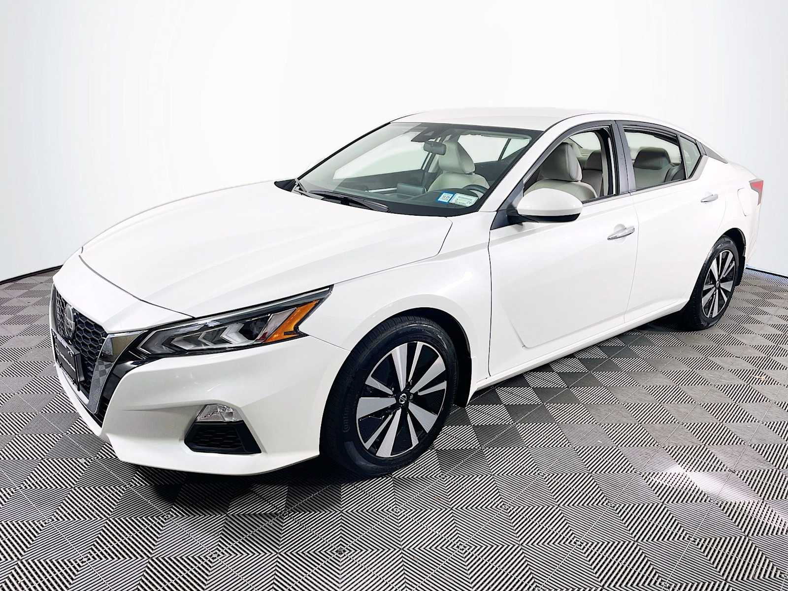 2022 Nissan Altima SV