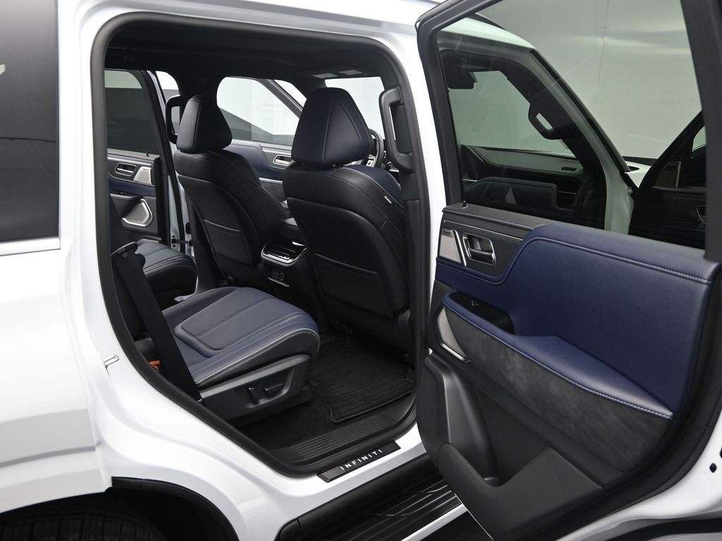 2026 Infiniti QX80 Sensory photo 14