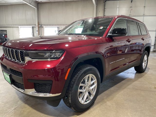 2025 Jeep Grand Cherokee Laredo X photo 2