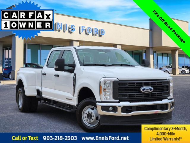 2024 Ford F-350 Super Duty XL's photo